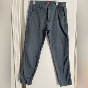 Men’s 32x30 Levi’s XX Chinos Standard Taper Cotton Blue/Grey
Pre owned